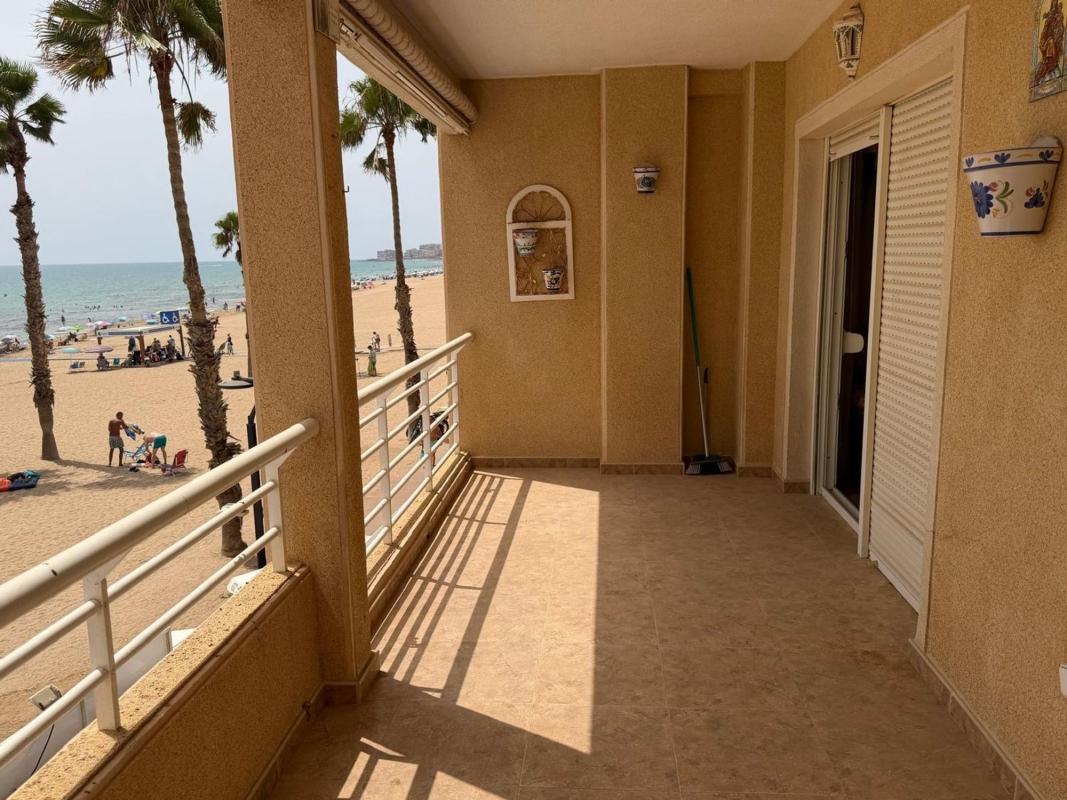 Venta de piso en Piso en Calle Mayor, Gaspar Perrelló, Torrevieja, Torrevieja
photo 3