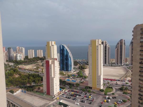 Продажа квартиры на Piso en Calle Presidente Adolfo Suárez, 24, Pueblo Poniente, Benidorm, Бенидорм
 photo 1