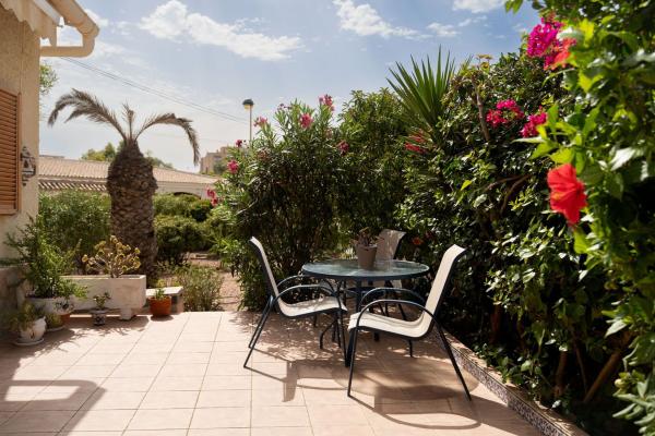 Chalet adosado en Calle Zaragoza, Cabo Cervera, Torrevieja thumbnail 2