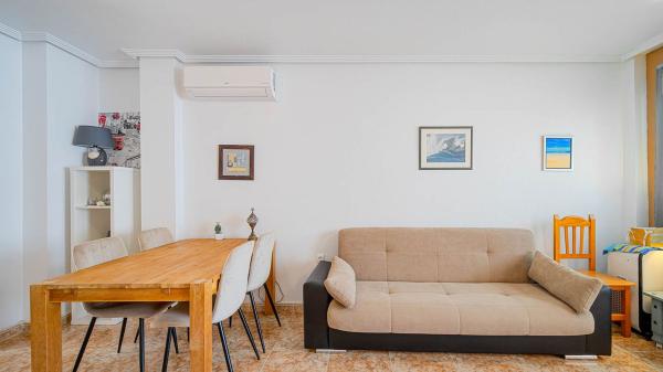 Sprzedaż mieszkania w Piso en Calle Escorpiones, 347, La Ciñuelica - Villa Rosa, Orihuela, Orihuela
thumbnail 2
