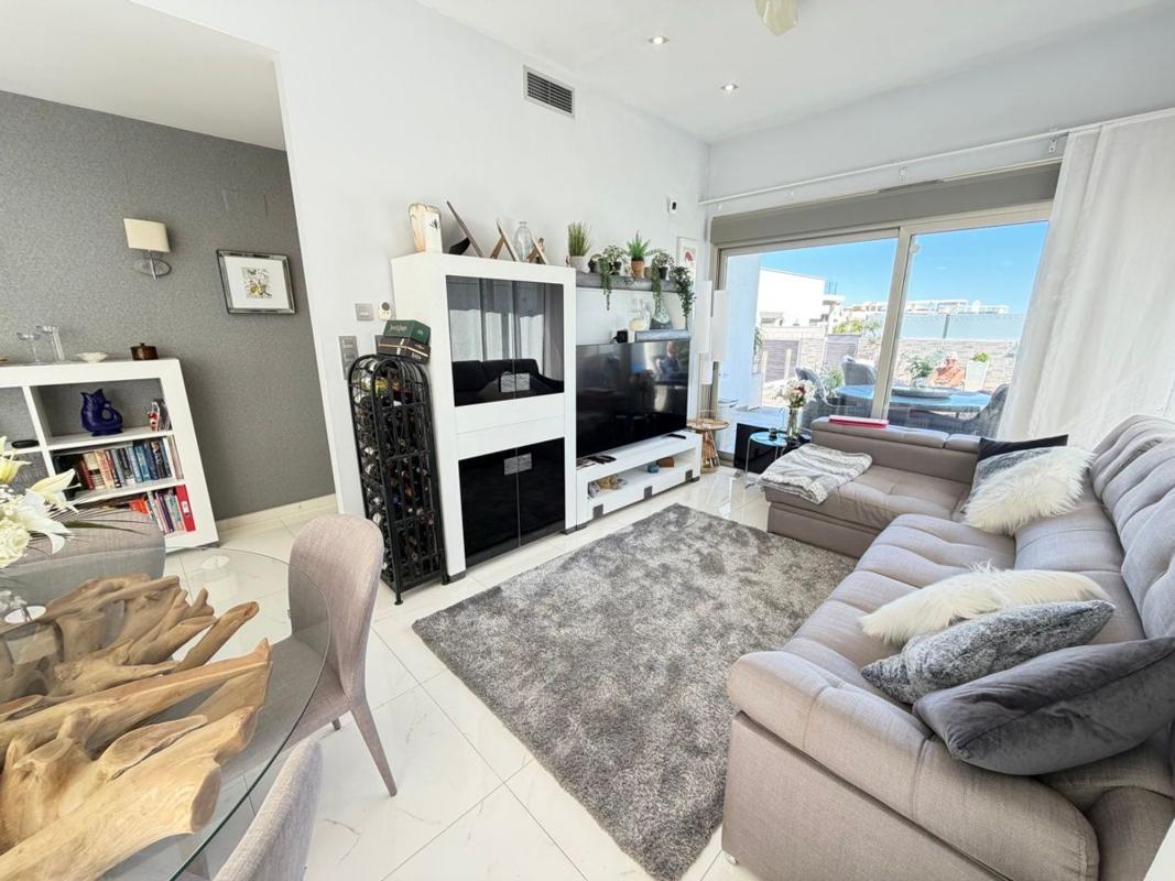 Properties for sale and rent in Spain photo 5