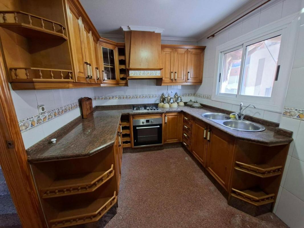 Недвижимость на продажу и в аренду в Испании photo 2