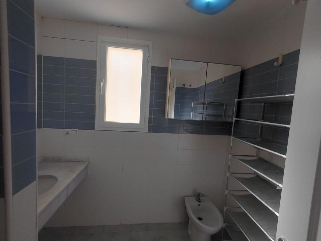 Продажа квартиры на Piso en Calle Presidente Adolfo Suárez, 40, Pueblo Poniente, Benidorm, Бенидорм
photo 1