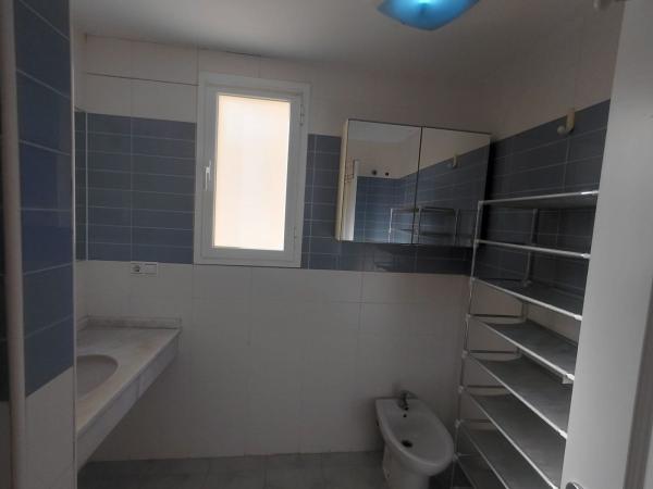 Продажа квартиры на Piso en Calle Presidente Adolfo Suárez, 40, Pueblo Poniente, Benidorm, Бенидорм
 photo 1