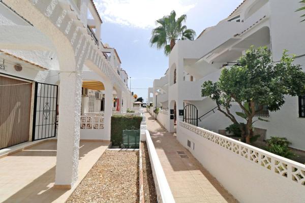Casa o chalet independiente en Calle Mar Menor, La Veleta, Torrevieja photo 2