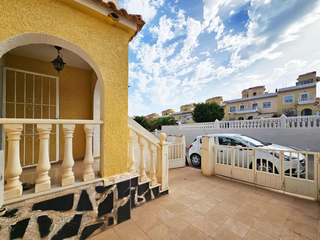 Properties for sale and rent in Spain photo 2
