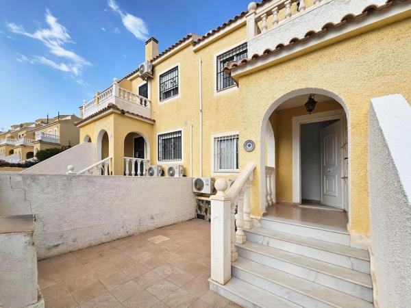 Casa o chalet independiente en Avenida del Carabasí, Arenales del Sol, Elche / Elx photo 3