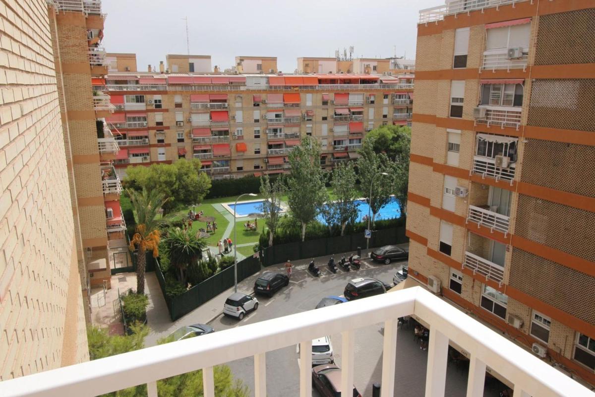 Sprzedaż mieszkania w Piso en Calle Metge Pedro Herrero, Alipark, Alicante / Alacant, Alicante / Alacant
photo 1