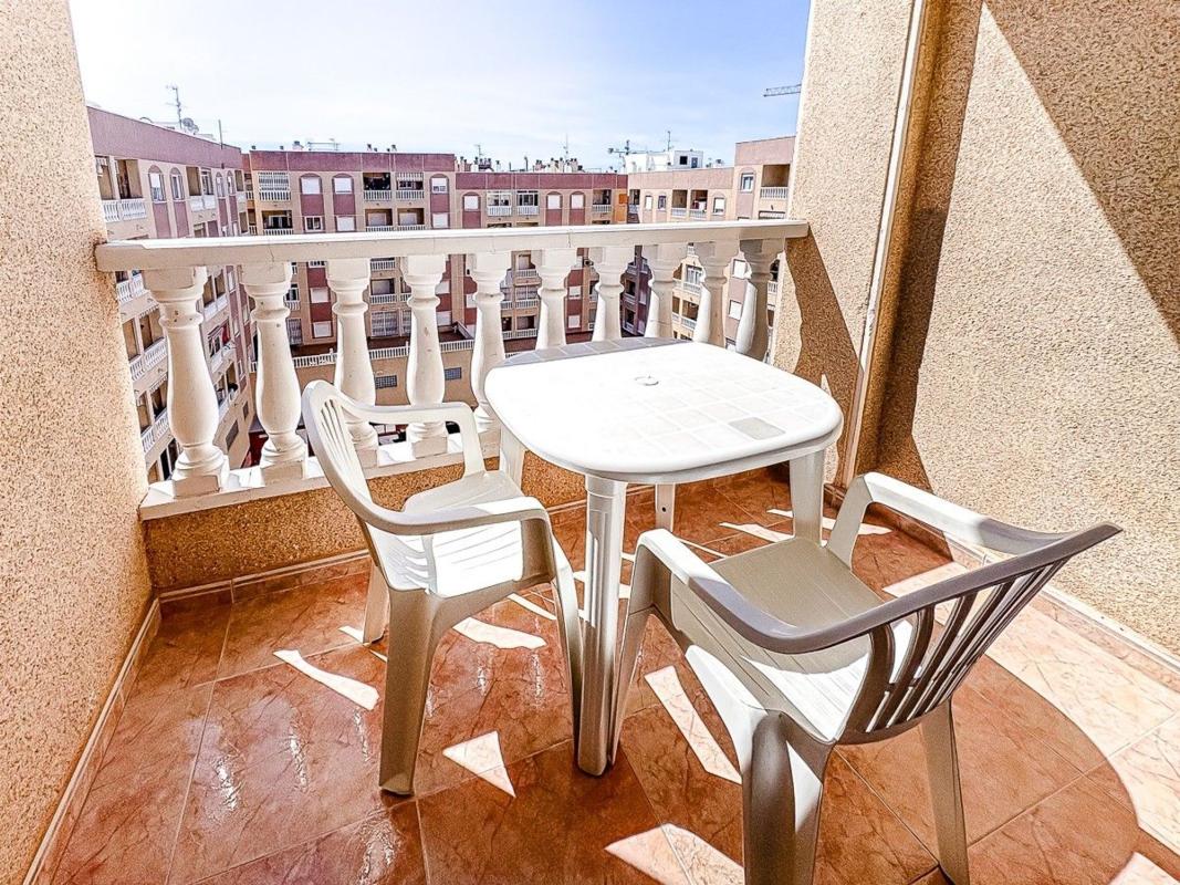 Продажа квартиры на Piso en Calle San Julián, Puerto Deportivo, Torrevieja, Торревьеха
 photo 3