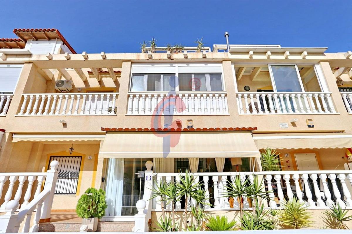 Venta de chalet adosado en Chalet adosado en Calle Jaume de Soler, 31, Urbanizaciones, Guardamar del Segura , Guardamar del Segura photo 2