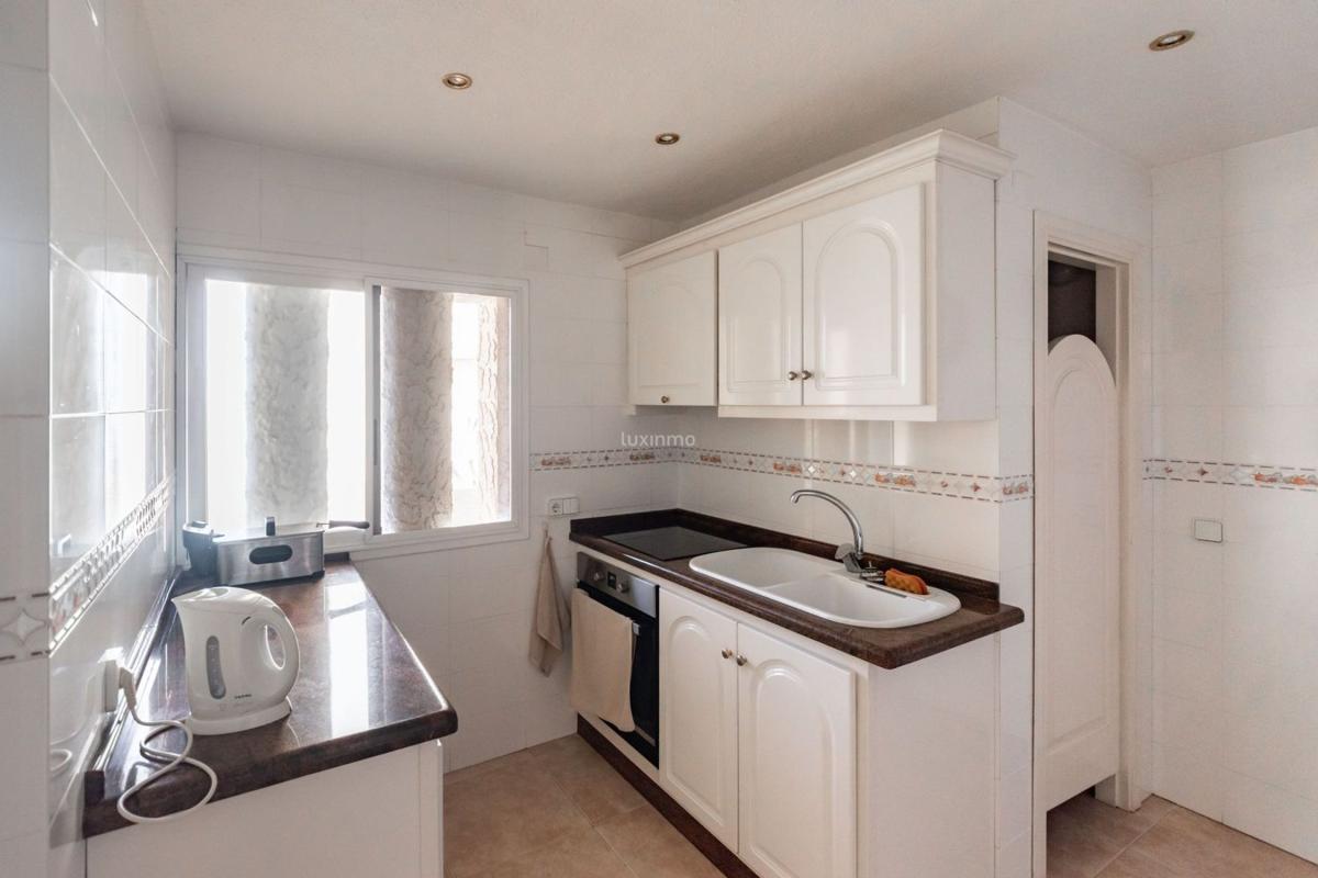 Sale of apartment in Piso en Zona de Mascarat, Altea, Altea
photo 3