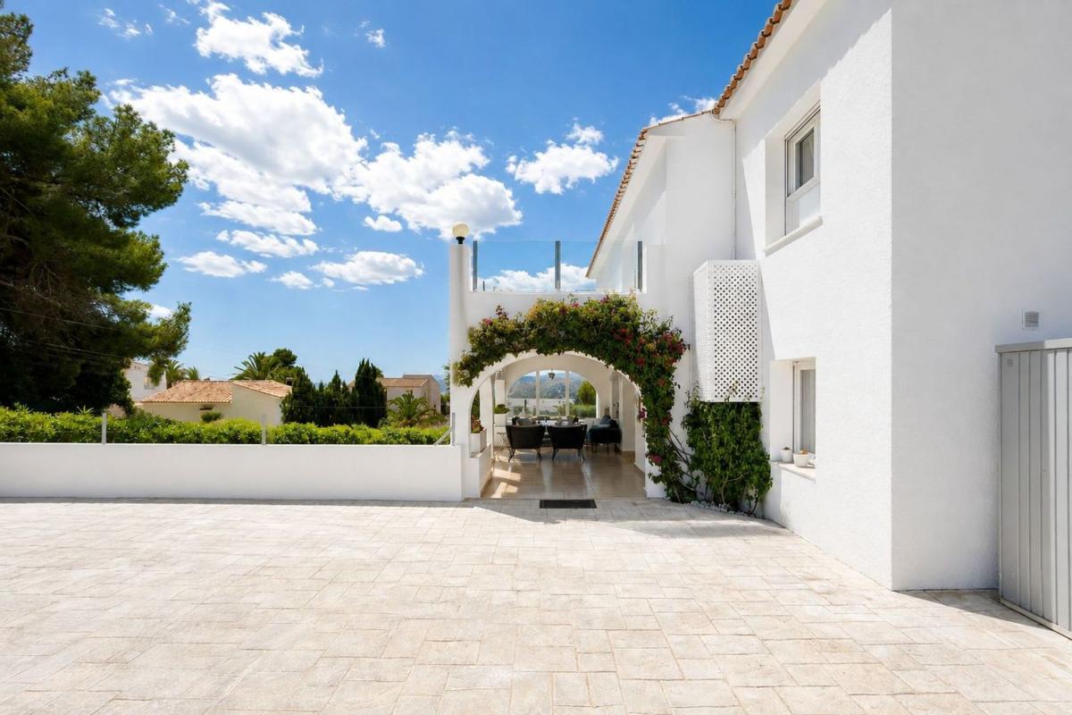 Propiedades en venta y alquiler en España photo 5