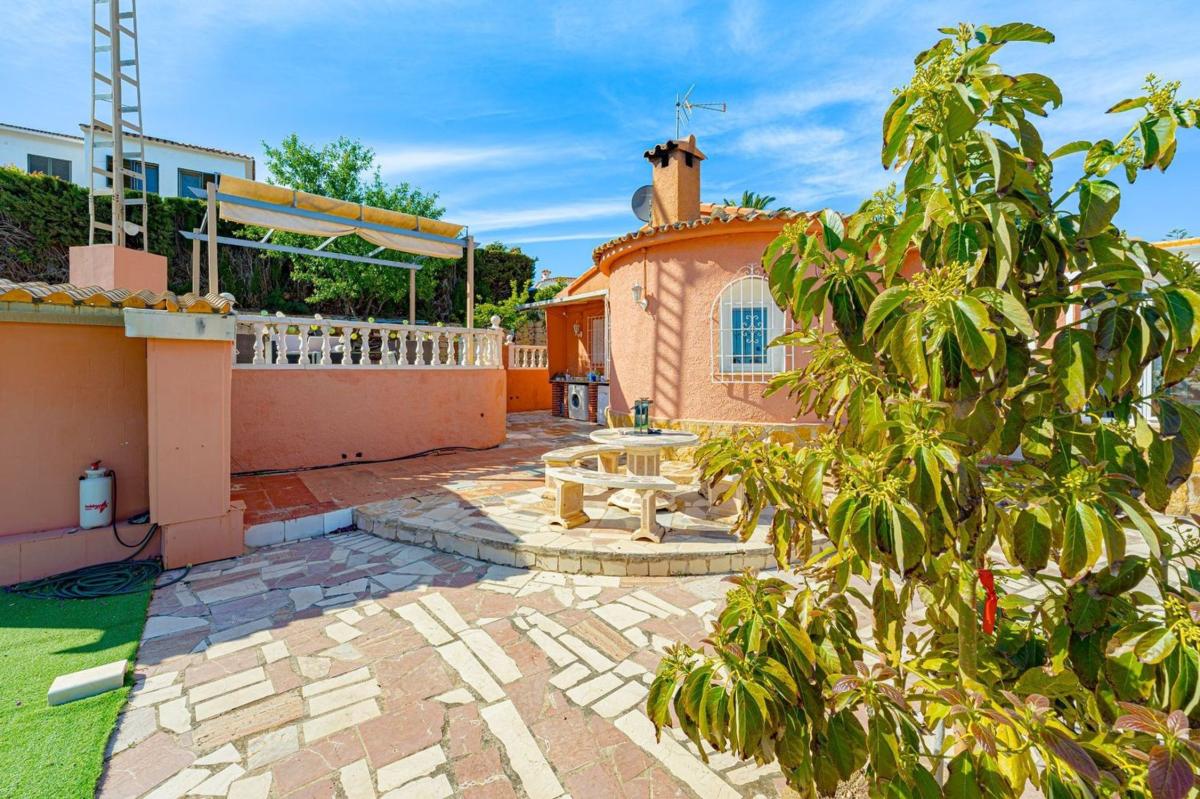 Propiedades en venta y alquiler en España photo 1