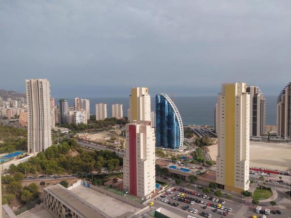 Продажа квартиры на Piso en Calle Presidente Adolfo Suárez, Pueblo Poniente, Benidorm, Бенидорм
 photo 1