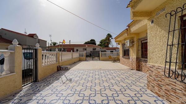 Casa o chalet independiente en Calle Verano, La Siesta - El Salado - Torreta, Torrevieja photo 4