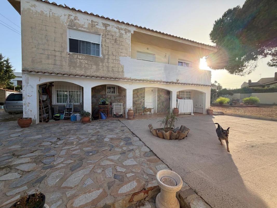 Properties for sale and rent in Spain photo 5
