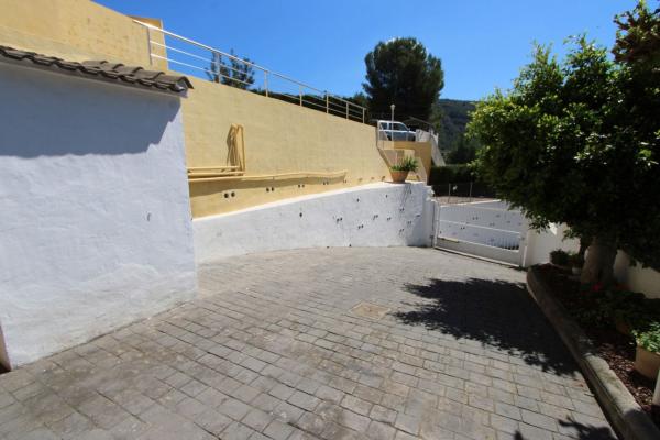 Chalet independiente en venta en Casa o chalet en Orba, Orba photo 3