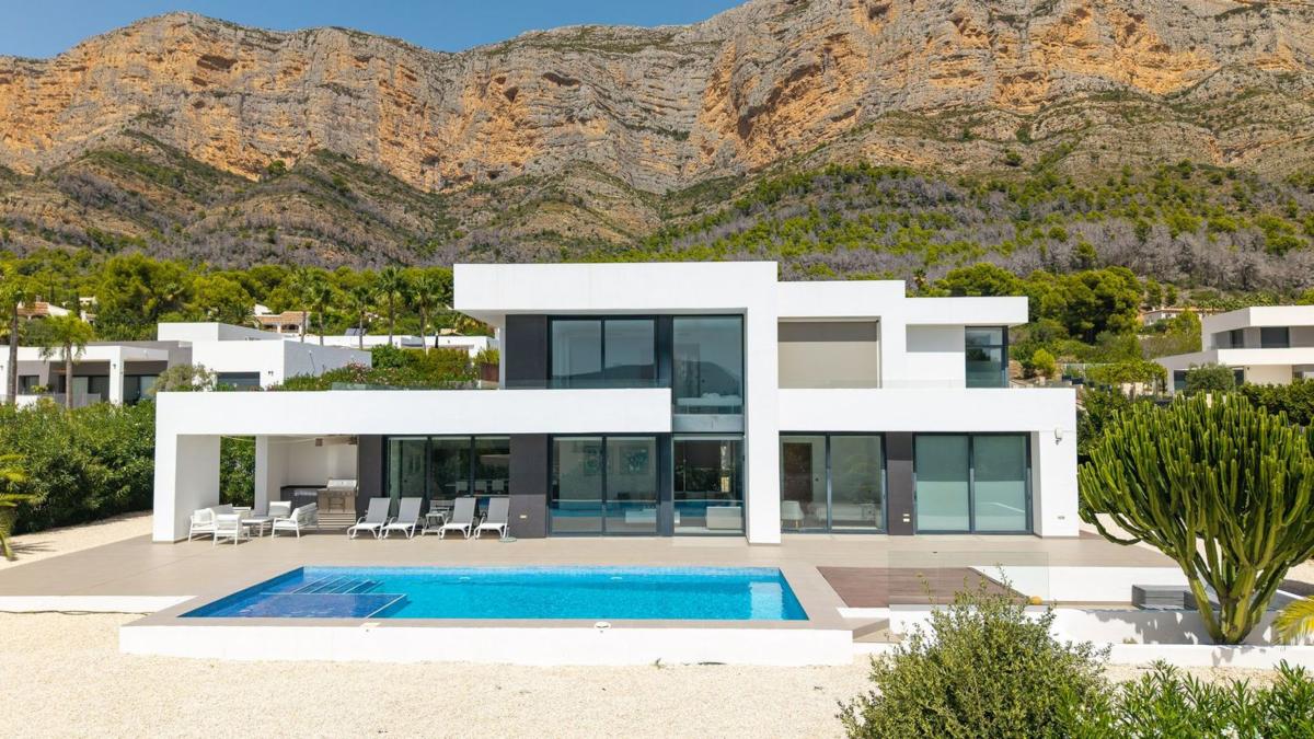 Propiedades en venta y alquiler en España photo 1