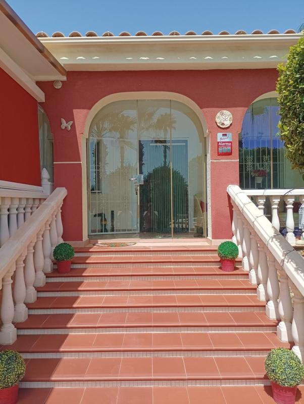 Propiedades en venta y alquiler en España photo 3