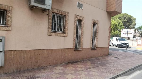 Chalet adosado en Calle Vega Baja, Jacarilla photo 2