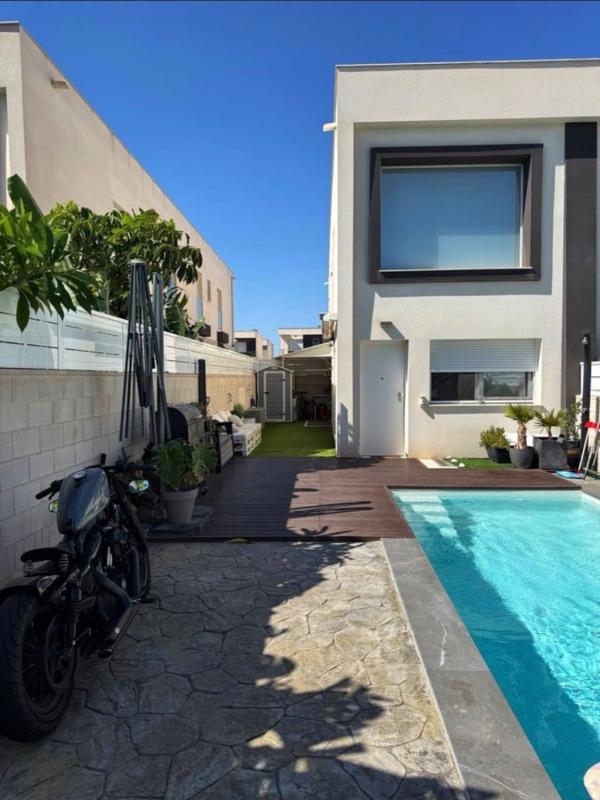 Properties for sale and rent in Spain photo 1