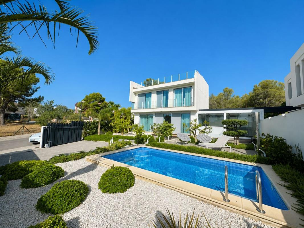 Properties for sale and rent in Spain photo 1