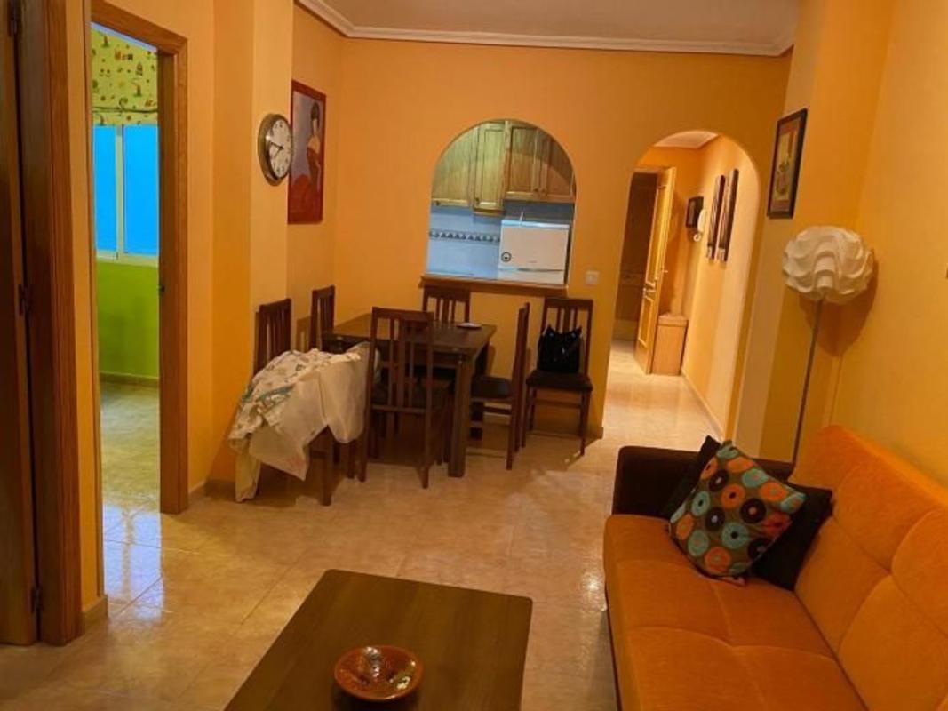 Venta de piso en Piso en Calle Apolo, Antonio Machado, Torrevieja, Torrevieja
photo 2