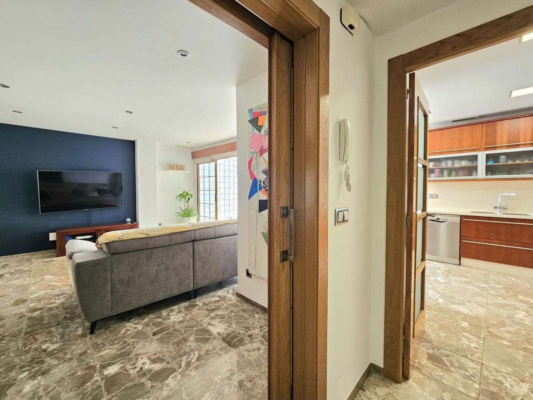 Building Residential of 560m2 for sale in Alicante photo 5