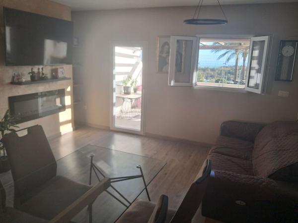 Chalet pareado en Avenida de Saragossa, 1, Balcón de Finestrat-Terra Marina, Finestrat photo 1