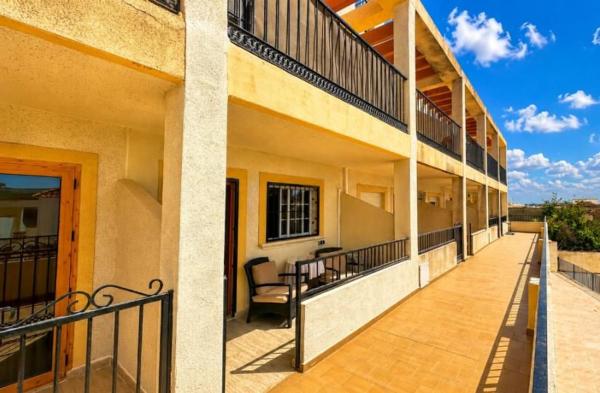Chalet adosado en Desamparados-Hurchillo-Torremendo, Orihuela photo 1
