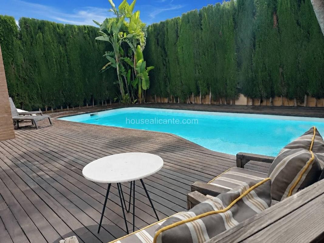 Sale of townhouse in  Chalet adosado en Alicante Golf, Alicante / Alacant , Alicante photo 4