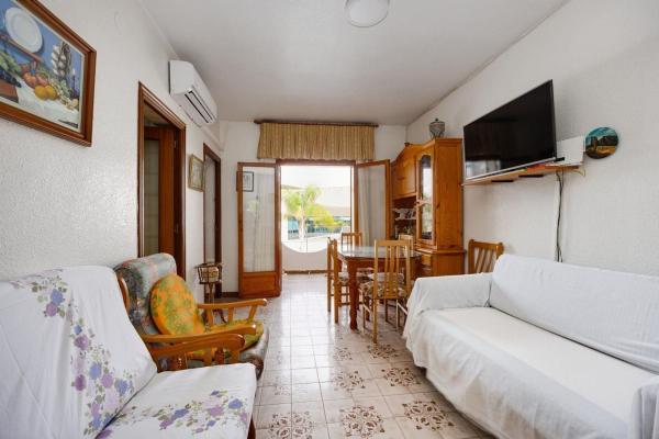Chalet adosado en El Acequión, Torrevieja thumbnail 1