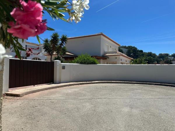 Casa o chalet independiente en Calle de l'Angula, 6, Cala Advocat - Baladrar, Benissa thumbnail 1