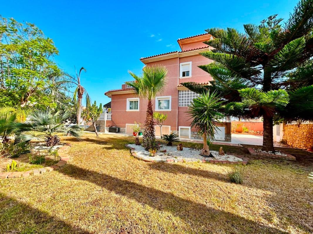 Sprzedaż niezależnego domku jednorodzinnego w Casa o chalet en Los Balcones - Los Altos del Edén, Torrevieja, Torrevieja photo 5