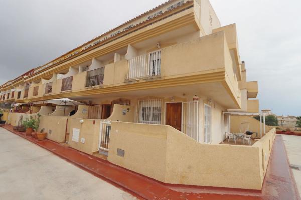 Chalet pareado en Playa Flamenca, Orihuela thumbnail 1