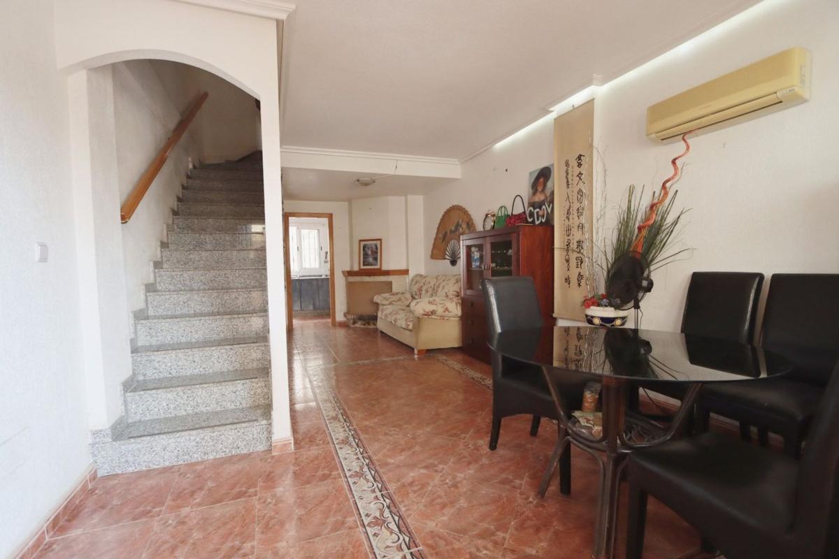 Venta de chalet adosado en Chalet pareado en Playa Flamenca, Orihuela , Orihuela photo 3