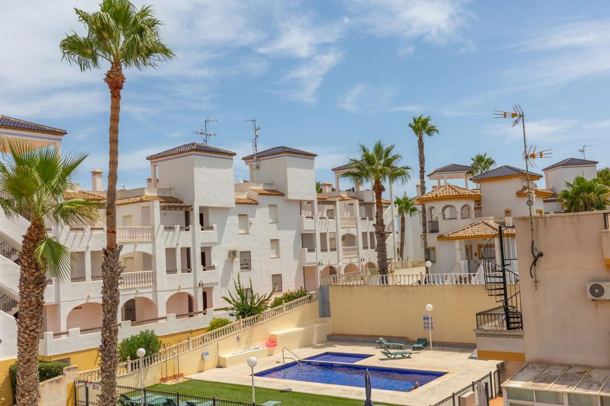 Penthouse sale in Ático en Calle Tomás Bretón, 1, Villamartín, Orihuela, Orihuela photo 1