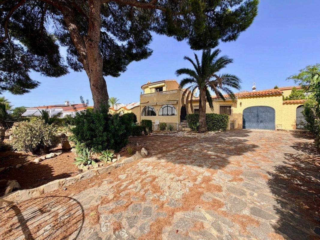 Propiedades en venta y alquiler en España photo 1