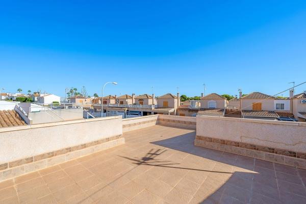 Chalet wolnostojący na sprzedaż w  Casa o chalet en Parque Acuático - Sector 25, Torrevieja, Torrevieja photo 4