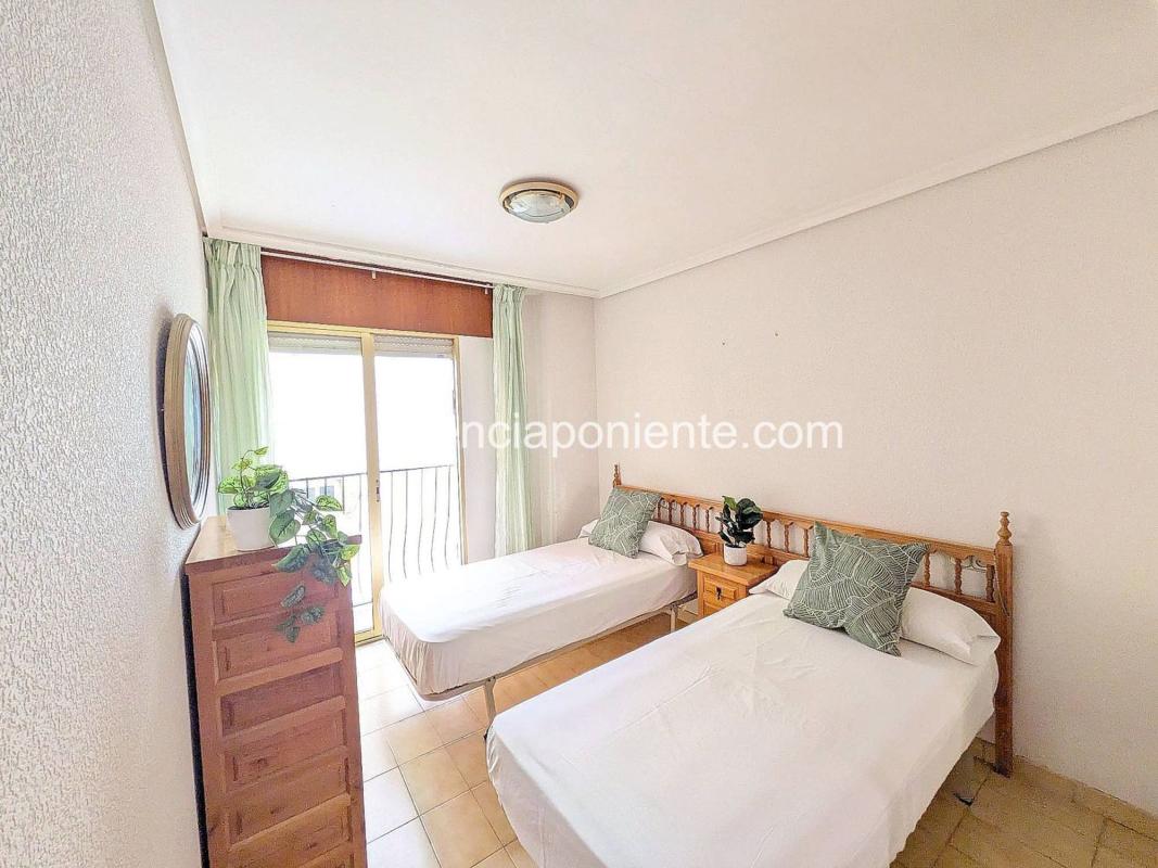 Продажа квартиры на Piso en Calle de Santa Faç, Puerto, Benidorm, Бенидорм
photo 2