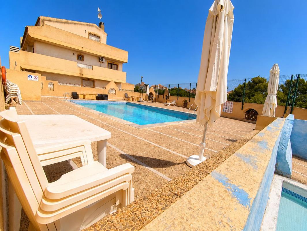 Sale of townhouse in Chalet adosado en p Flamenca CL 3, Playa Flamenca, Orihuela , Orihuela photo 1
