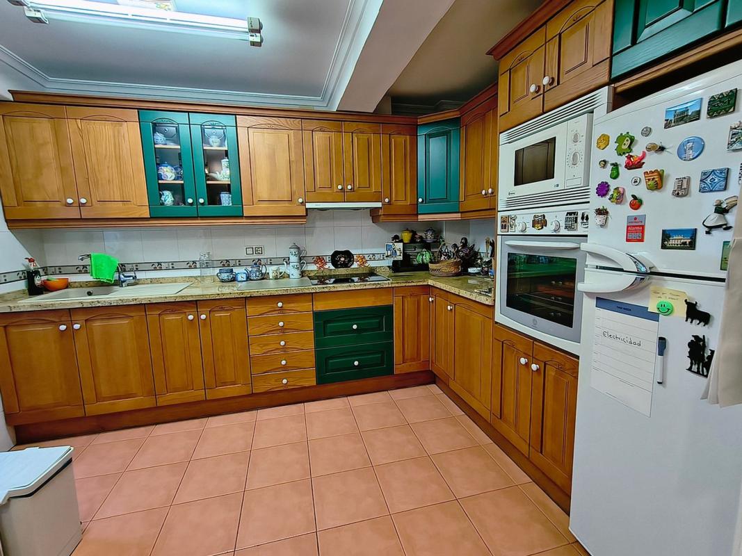 Venta de piso en Piso en Avenida d'Aguilera, Benalúa, Alicante / Alacant, Alicante / Alacant
photo 2