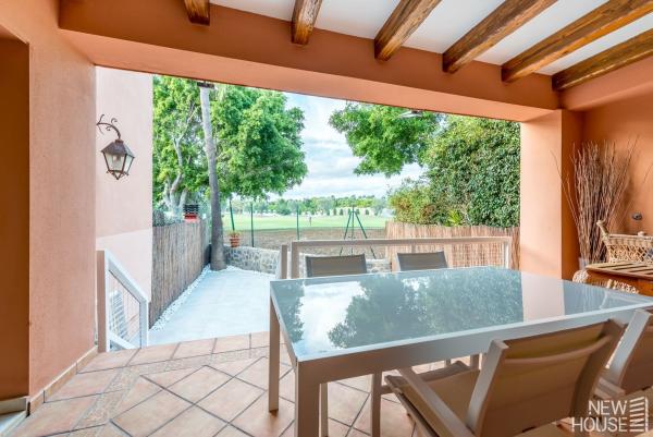 Chalet adosado en Calle Clara Campoamor, Alicante Golf, Alicante / Alacant photo 1