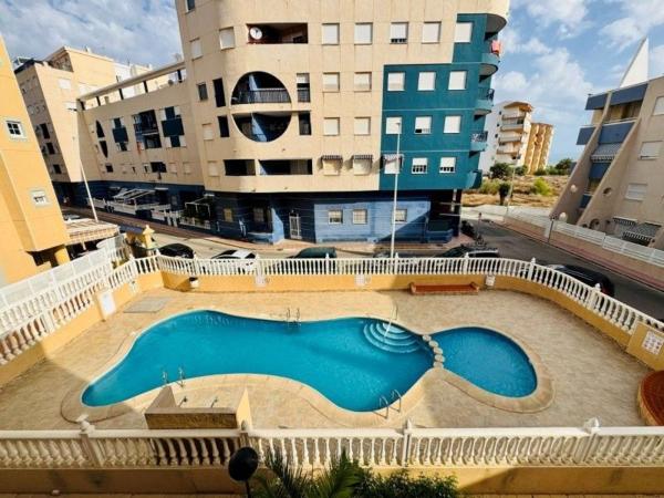 Venta de piso en Piso en Calle Adriano s/n, Gaspar Perrelló, Torrevieja, Torrevieja
 photo 1