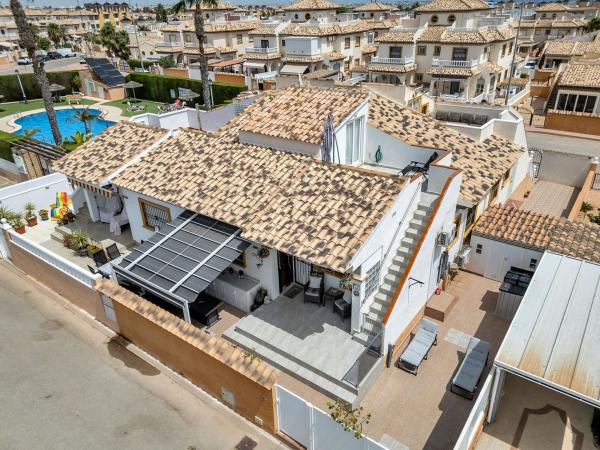 Sprzedaż mieszkania w Piso en Lomas de Cabo Roig, Orihuela, Orihuela
 photo 1
