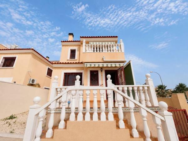 Casa o chalet independiente en Calle Tramontana s/n, Villamartín, Orihuela photo 4