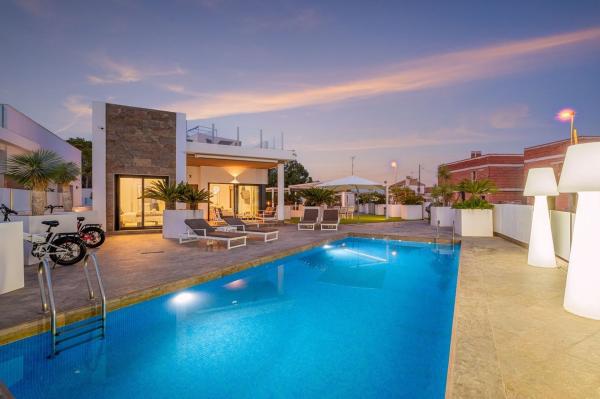 Casa o chalet independiente en Villamartín, Orihuela photo 1