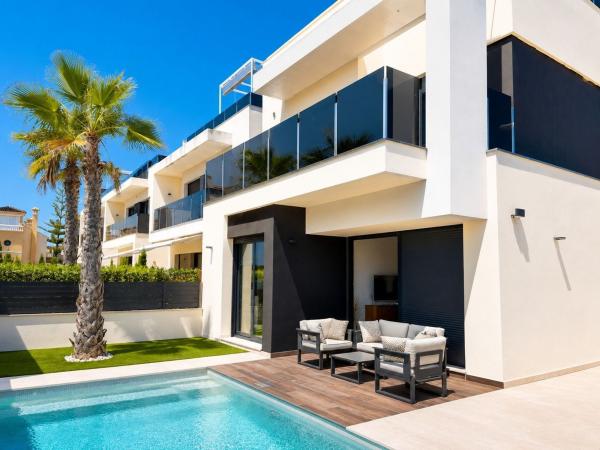 Casa o chalet independiente en Lomas de Cabo Roig, Orihuela photo 1