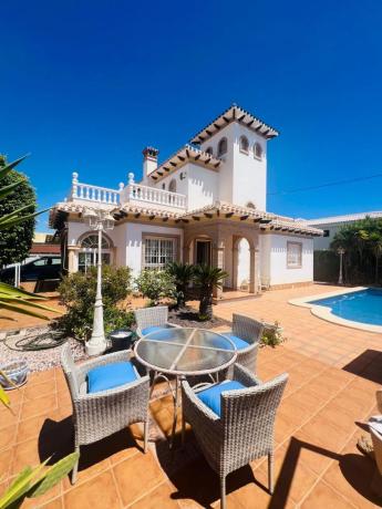 Casa o chalet independiente en Cabo Roig, Orihuela photo 1