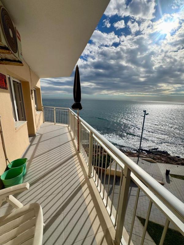 Продажа квартиры на Piso en Las Piscinas Naturales, Torrevieja, Торревьеха
photo 1